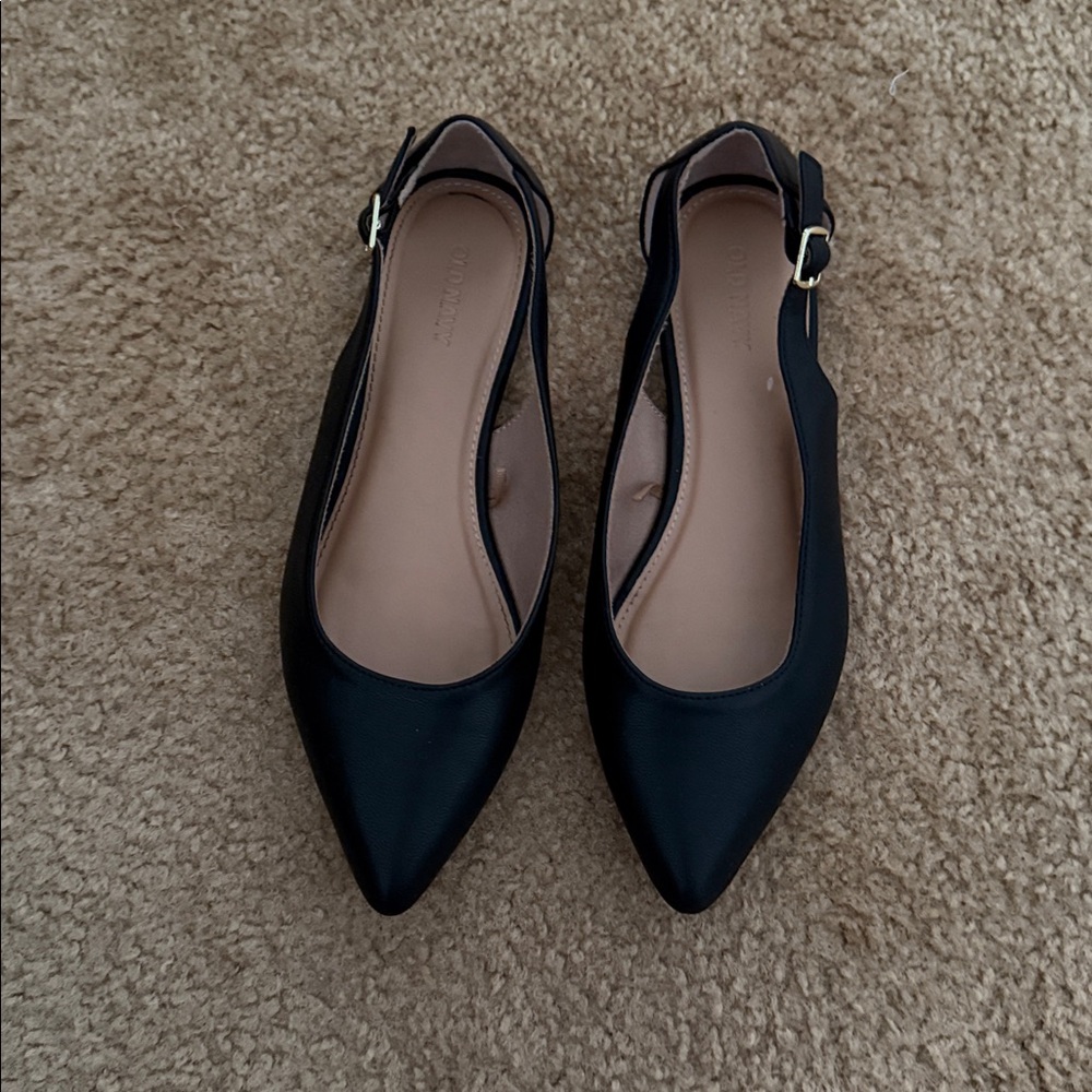 Chic Black Women's  Flats from old navy size 8 new without tags